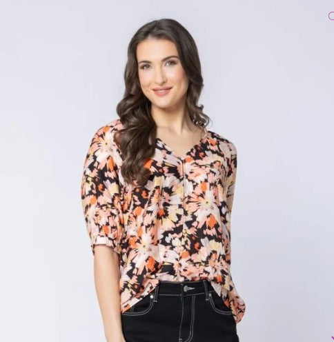 Seeking Lola Essence Top