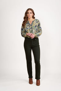 Vassalli Slim Leg Knit Jean