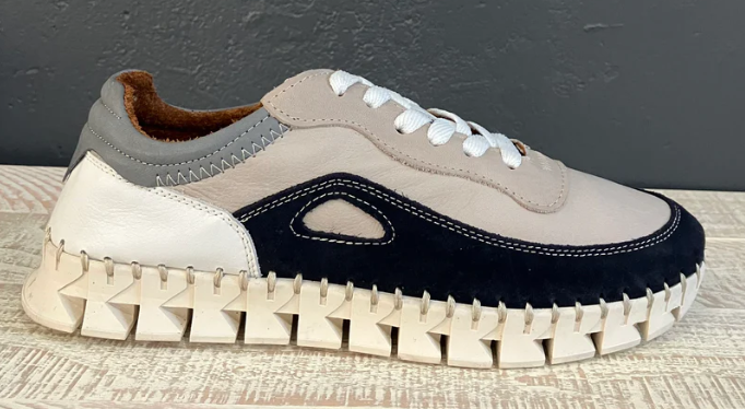Rilassare Townie Sneaker